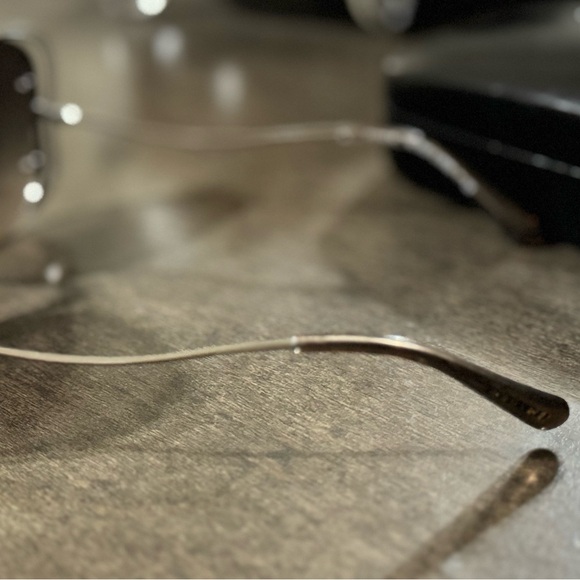 Coach sunglasses with case - Picture 5 of 10